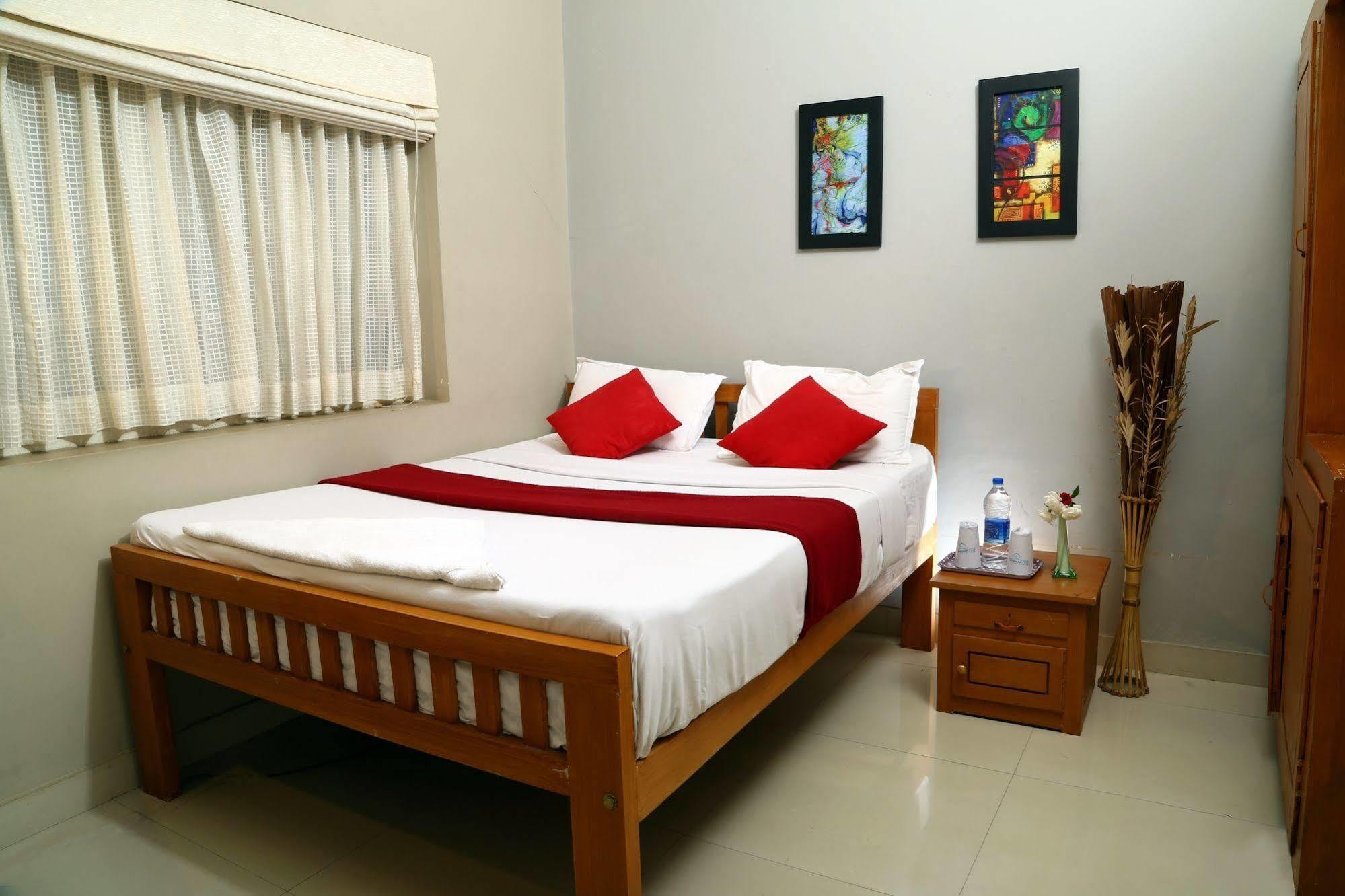 Wayanad Cliff Hotels Apartments Kalpatta Extérieur photo