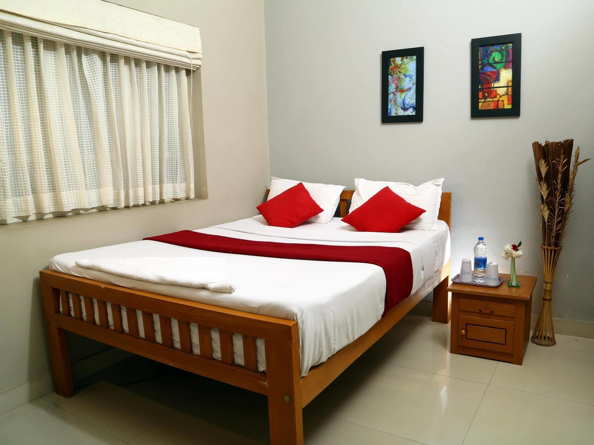 Wayanad Cliff Hotels Apartments Kalpatta Extérieur photo